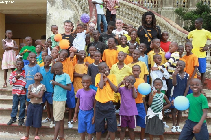 Journée de l’enfant africain - L’association DK Cœur Afrique de Daouda Karaboué aux côtés des enfants de Côte d`Ivoire